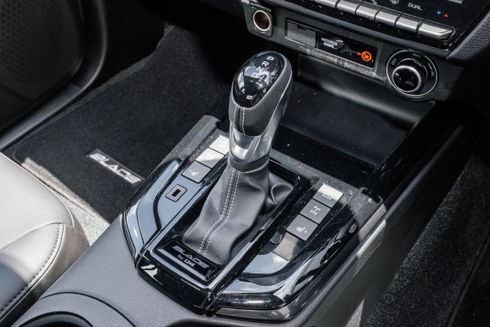 2025 Isuzu D-MAX BLADE