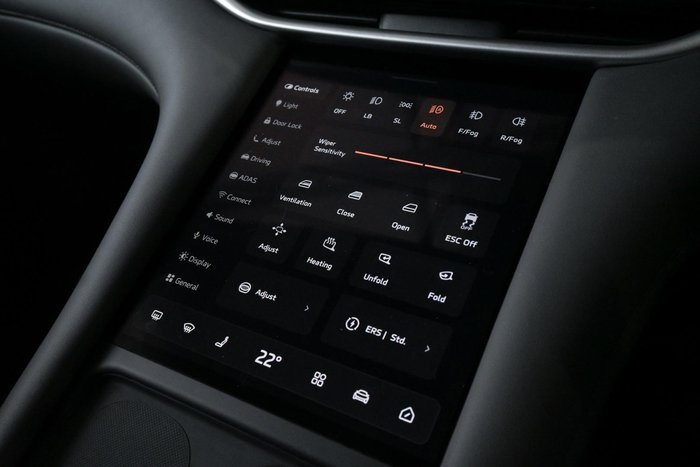 2025 MG IM6 Performance