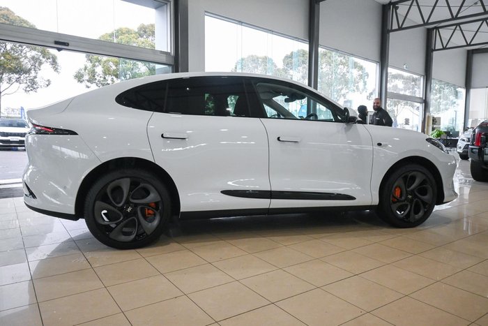 2025 MG IM6 Performance