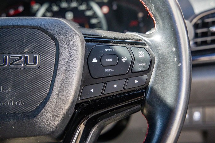 2025 Isuzu D-MAX X-TERRAIN