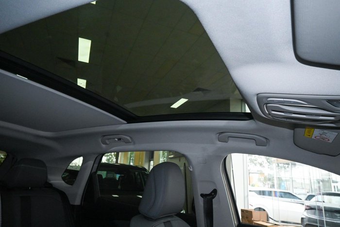 2025 MG MGS5 EV Essence 62