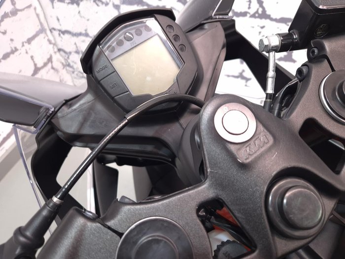 2021 KTM RC 390 RC White