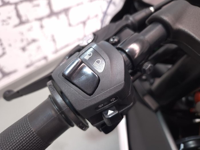 2021 KTM RC 390 RC White