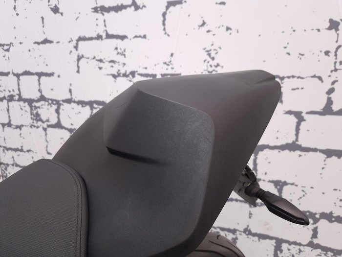 2021 KTM RC 390 RC White