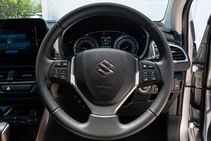 2023 Suzuki S-Cross GL+