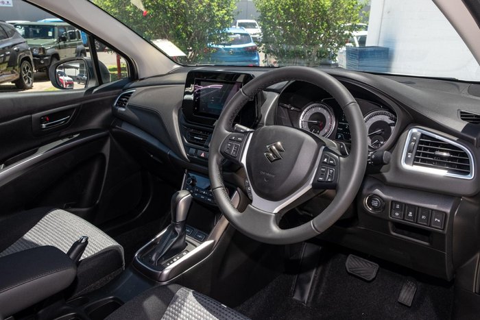 2023 Suzuki S-Cross GL+