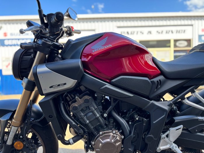 2024 Honda CBR650R Red