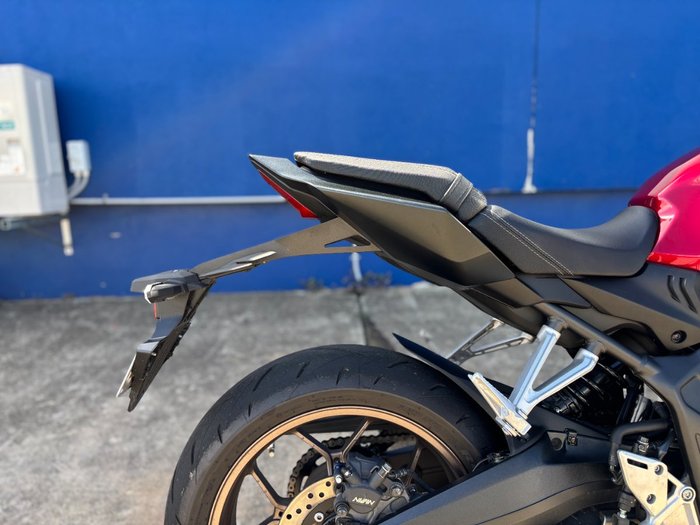 2024 Honda CBR650R Red