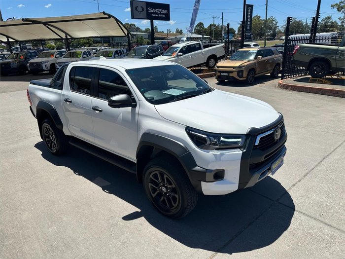 2025 Toyota Hilux Rogue 48V
