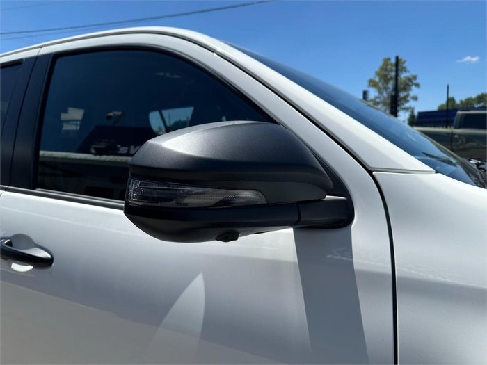 2025 Toyota Hilux Rogue 48V