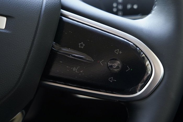 2025 Jaecoo J7 SHS Track