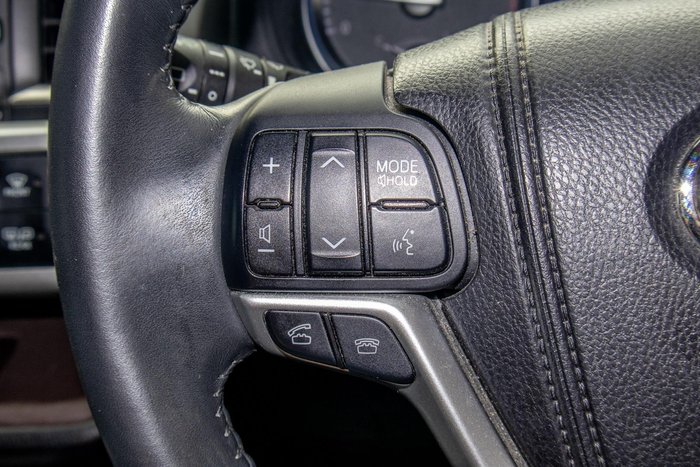 2014 Toyota Kluger Grande