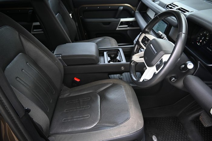 2020 Land Rover Defender 110 D240 SE