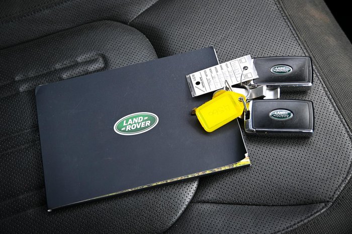 2020 Land Rover Defender 110 D240 SE