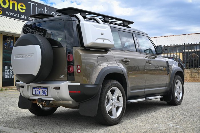 2020 Land Rover Defender 110 D240 SE