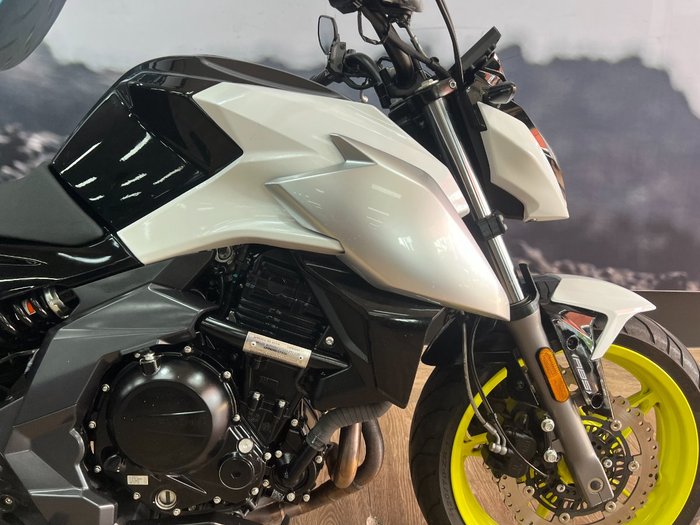 2022 CFMOTO 650NK ABS WHITE