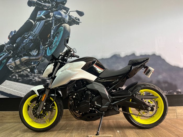 2022 CFMOTO 650NK ABS WHITE