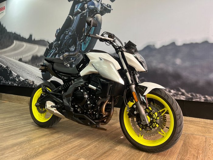 2022 CFMOTO 650NK ABS WHITE