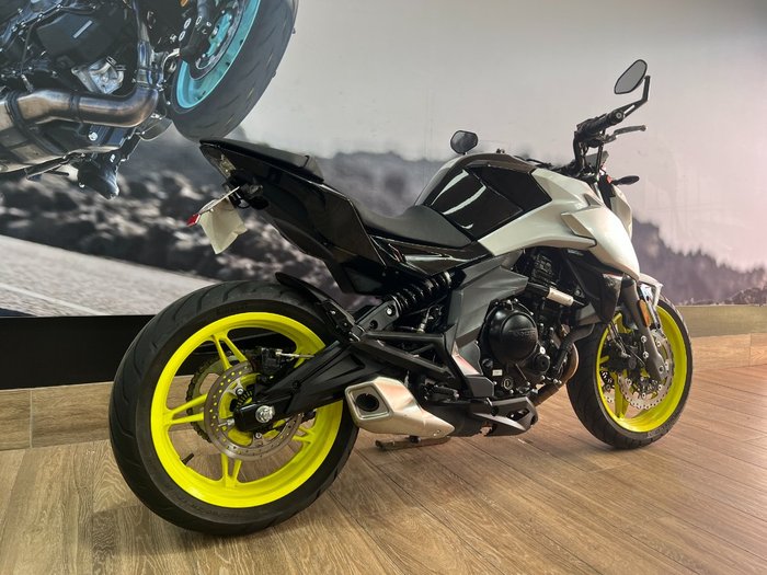2022 CFMOTO 650NK ABS WHITE