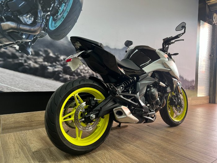 2022 CFMOTO 650NK ABS WHITE