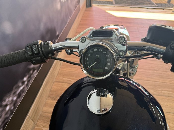 2014 HARLEY-DAVIDSON XL1200C 1200 CUSTOM BLUE