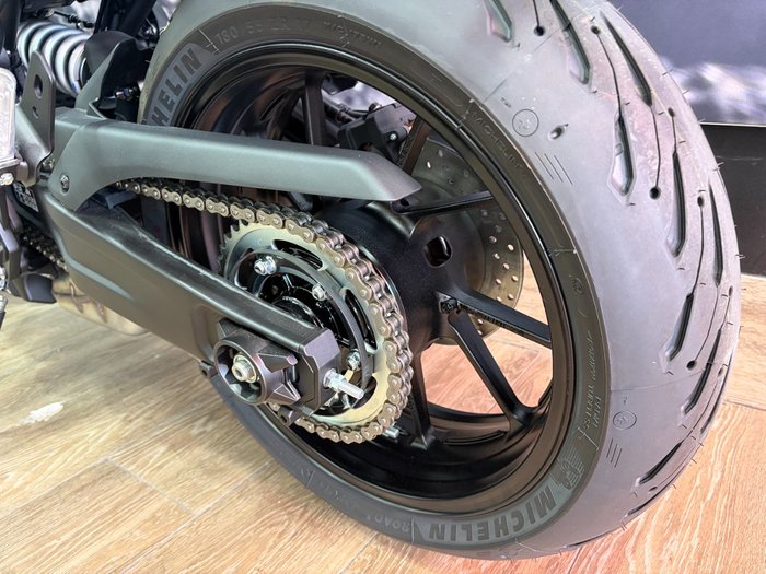 2024 Yamaha XSR700 BLUE