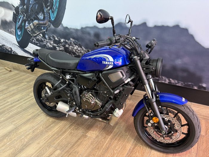 2024 Yamaha XSR700 BLUE