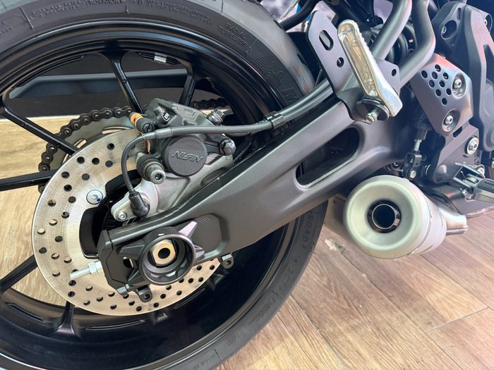 2024 Yamaha XSR700 BLUE