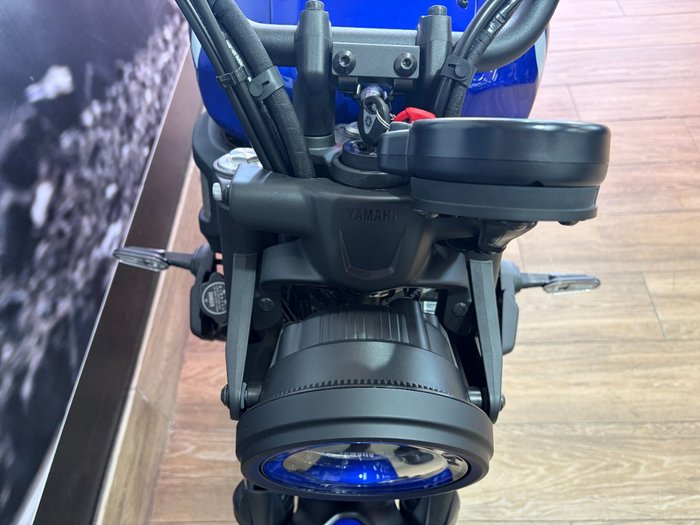 2024 Yamaha XSR700 BLUE