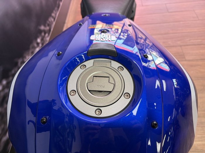 2024 Yamaha XSR700 BLUE