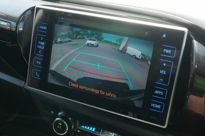 2019 Toyota Hilux SR5