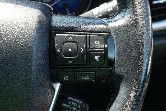 2019 Toyota Hilux SR5