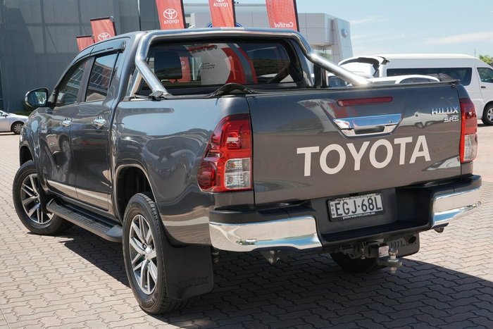 2019 Toyota Hilux SR5