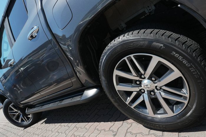 2019 Toyota Hilux SR5