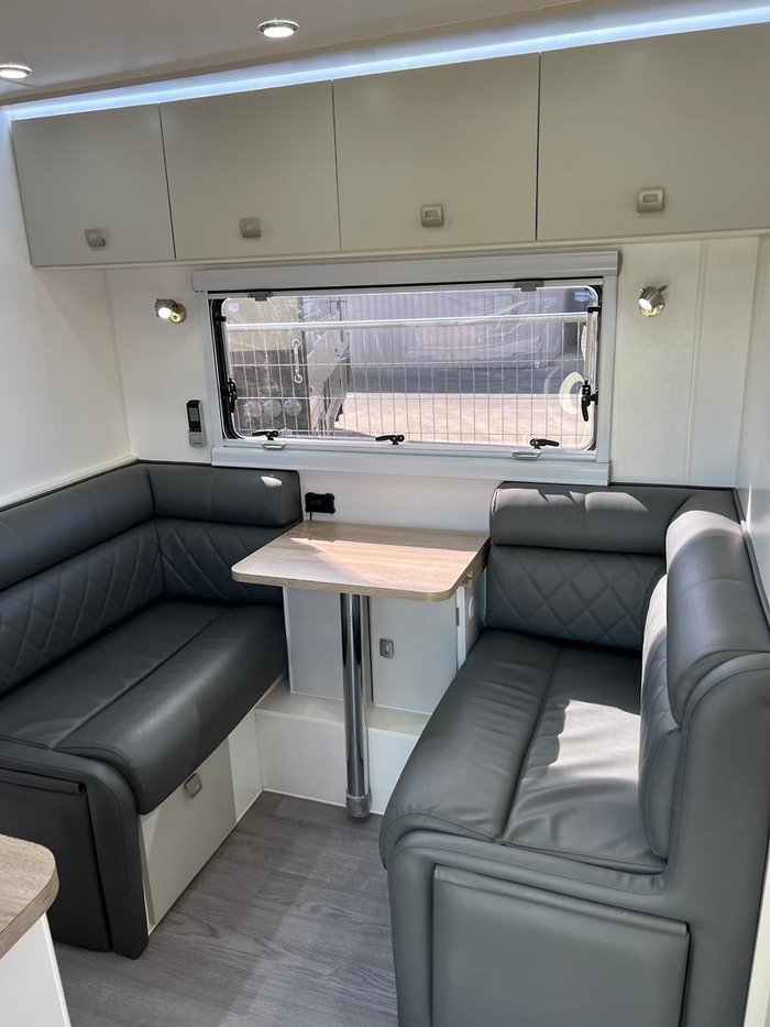 2022 Design RV Forerunner Van 3, 19'6''