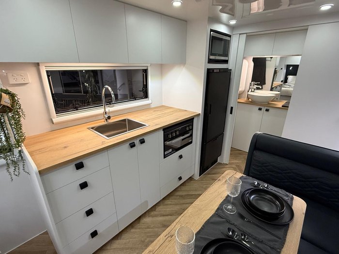 2025 Vivid Caravans Explorer