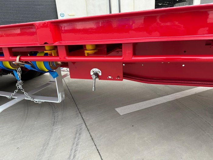 2025 CIMC 45' Drop Deck