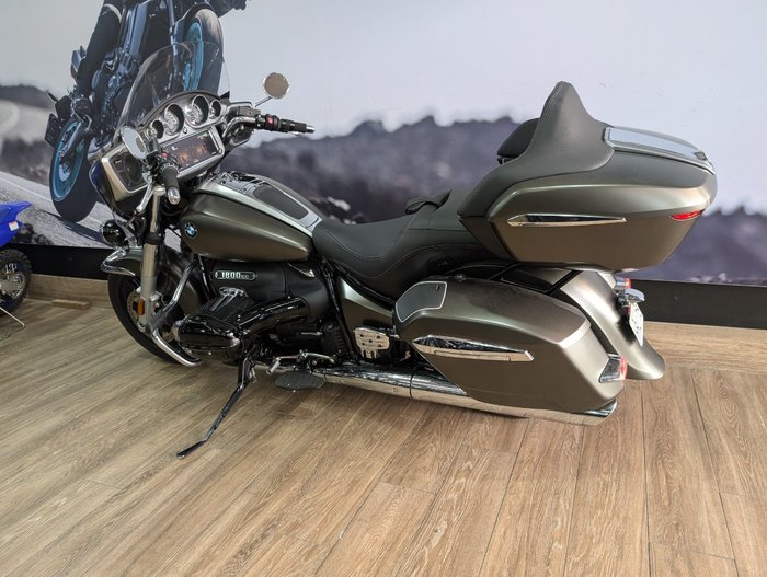 2024 BMW Motorrad R 18 TRANSCONTINENTAL GREEN