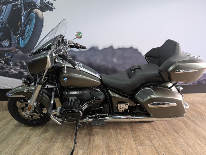 2024 BMW Motorrad R 18 TRANSCONTINENTAL GREEN