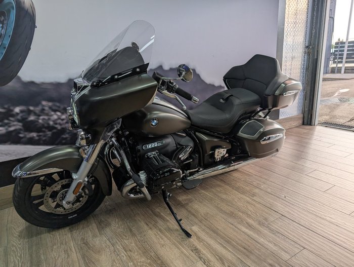 2024 BMW Motorrad R 18 TRANSCONTINENTAL GREEN