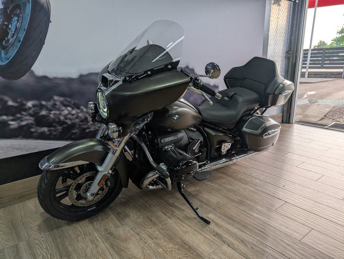 2024 BMW Motorrad R 18 TRANSCONTINENTAL GREEN