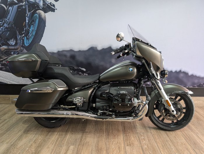 2024 BMW Motorrad R 18 TRANSCONTINENTAL GREEN