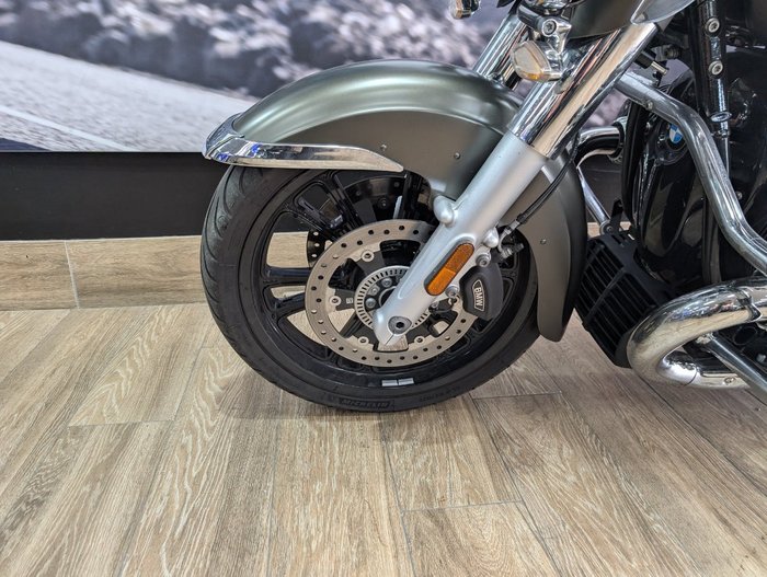 2024 BMW Motorrad R 18 TRANSCONTINENTAL GREEN