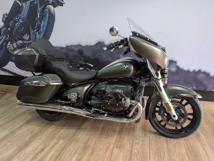 2024 BMW Motorrad R 18 TRANSCONTINENTAL GREEN