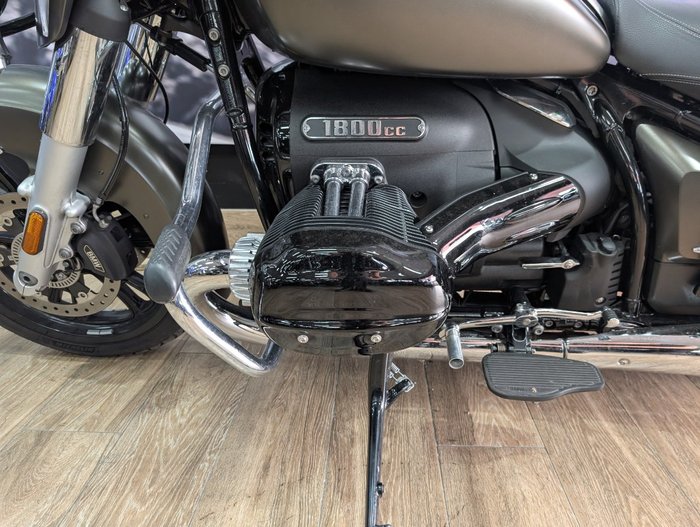 2024 BMW Motorrad R 18 TRANSCONTINENTAL GREEN