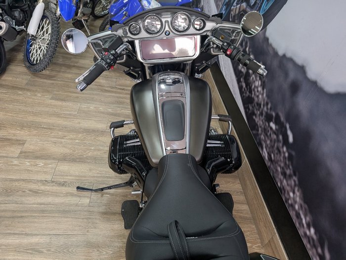 2024 BMW Motorrad R 18 TRANSCONTINENTAL GREEN