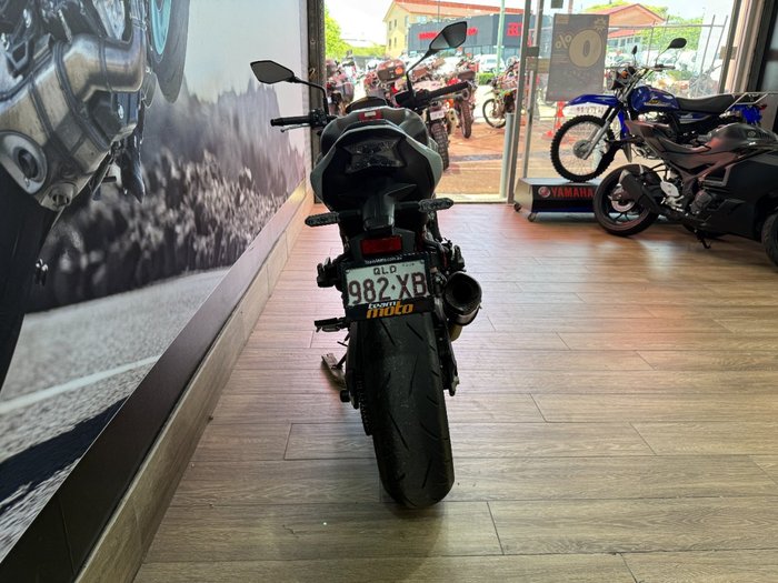 2022 Kawasaki Z900 SUPERNAKED (ZR900) WHITE