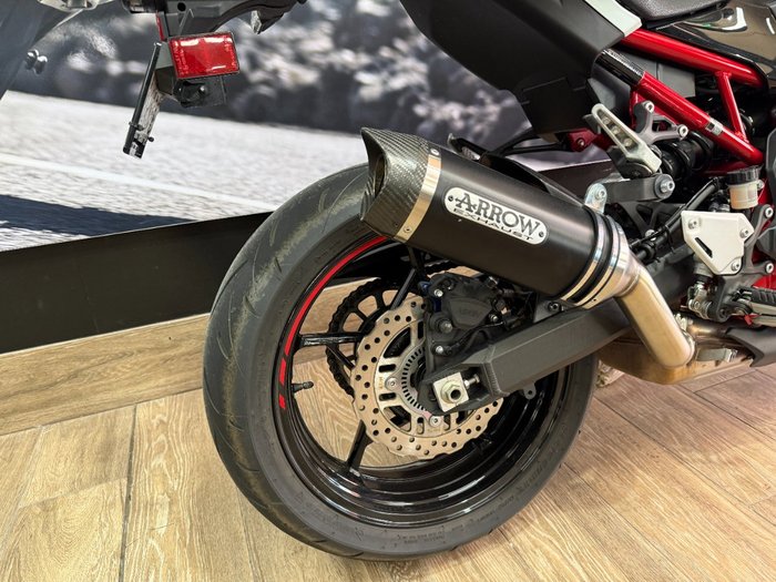 2022 Kawasaki Z900 SUPERNAKED (ZR900) WHITE