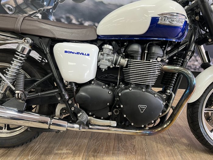 2014 Triumph BONNEVILLE T100 BLUE