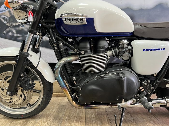 2014 Triumph BONNEVILLE T100 BLUE